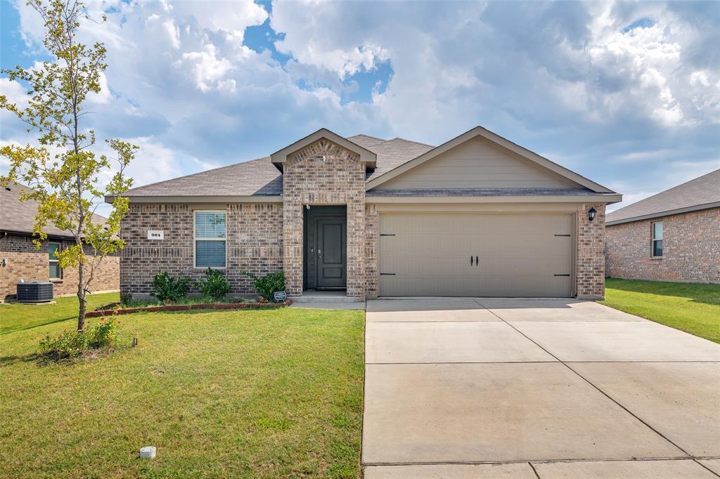 904 Sidesaddle Court Property Photo 1