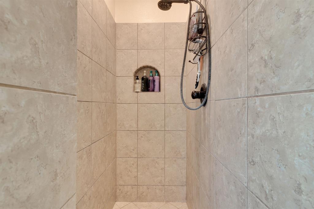 402 Belmont Drive Property Photo 11