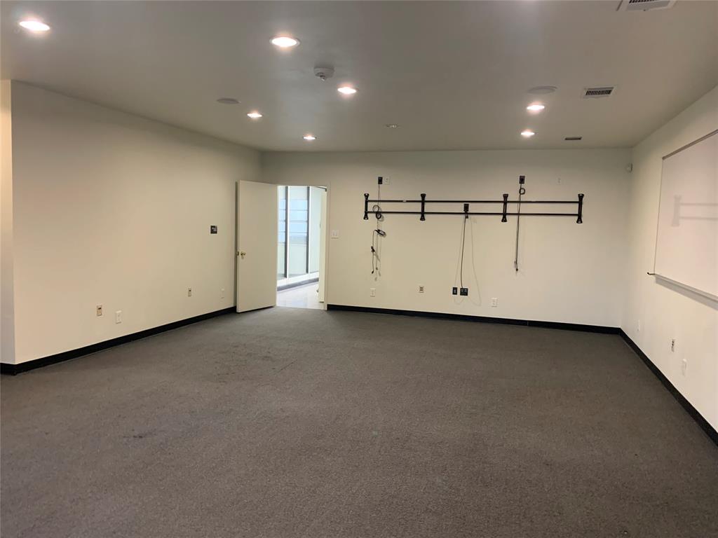 111 N Nursery Road Property Photo 10