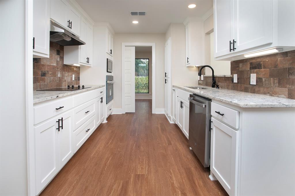 610 Rockwall Drive Property Photo 9