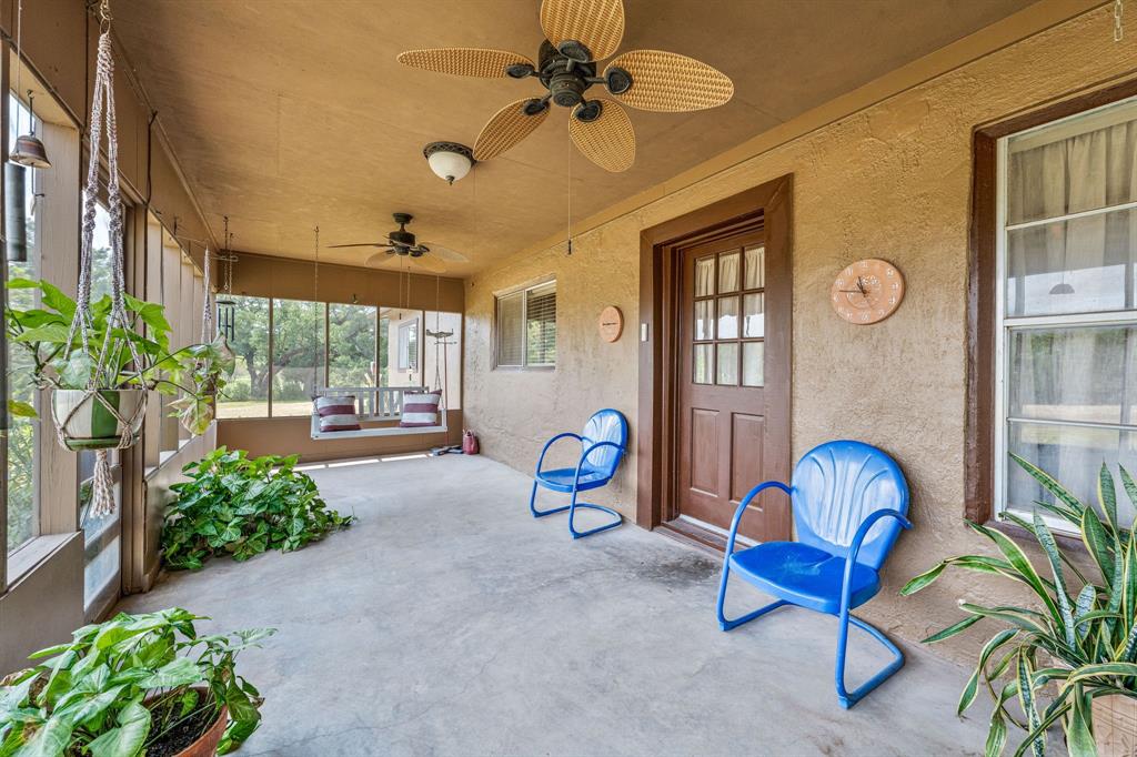 15061 Highway 6 Property Photo 4