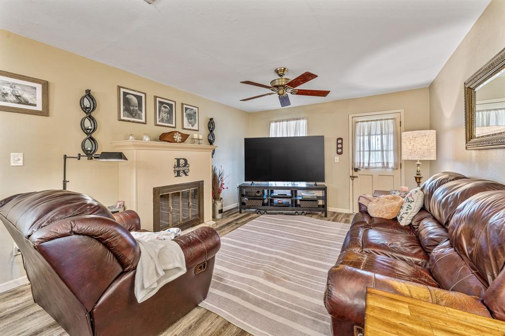 15061 Highway 6 Property Photo 6