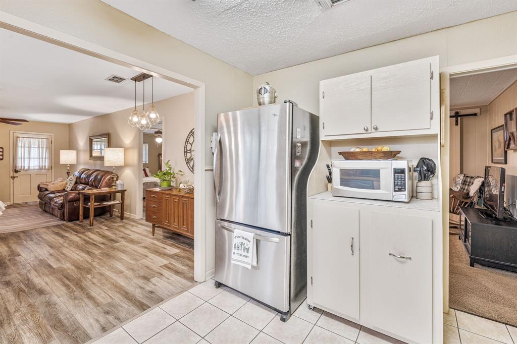 15061 Highway 6 Property Photo 11