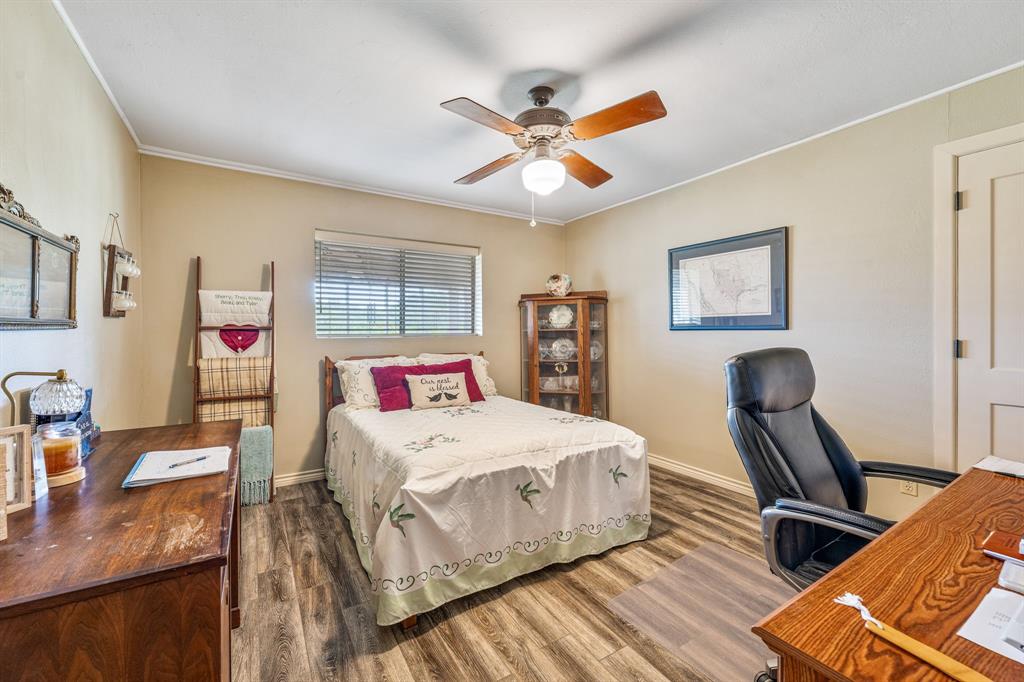 15061 Highway 6 Property Photo 12