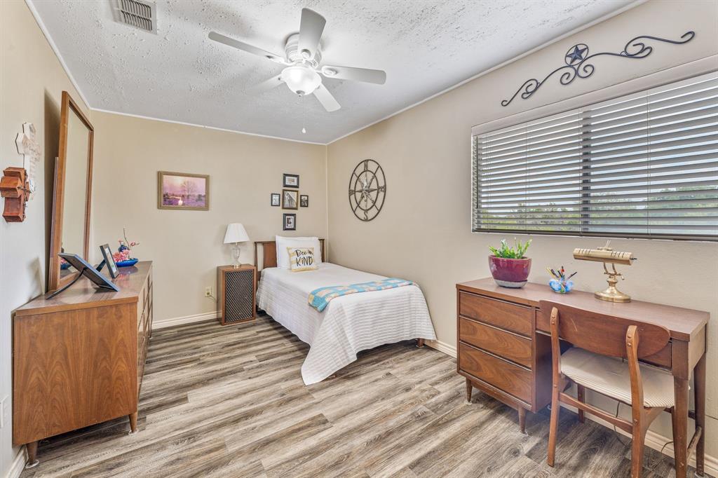 15061 Highway 6 Property Photo 18