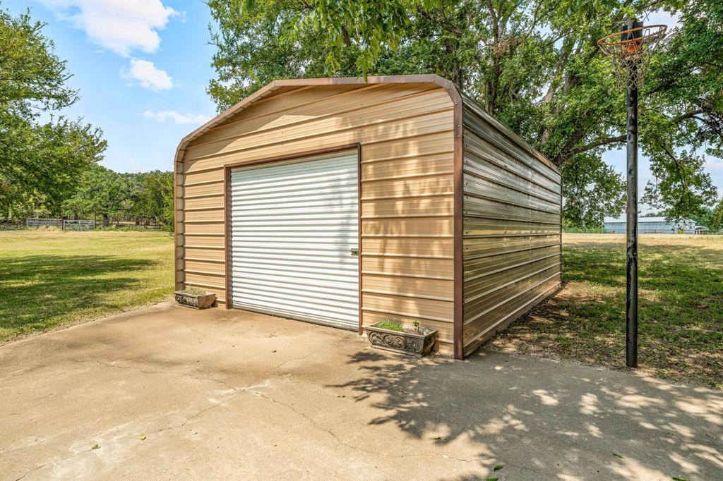 15061 Highway 6 Property Photo 32