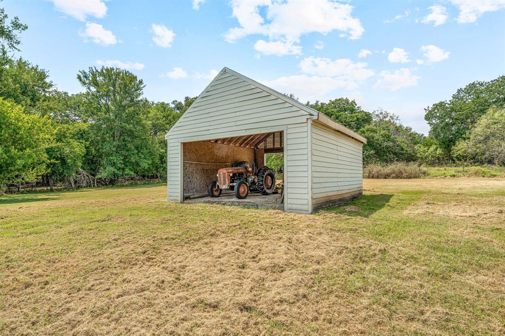 15061 Highway 6 Property Photo 33