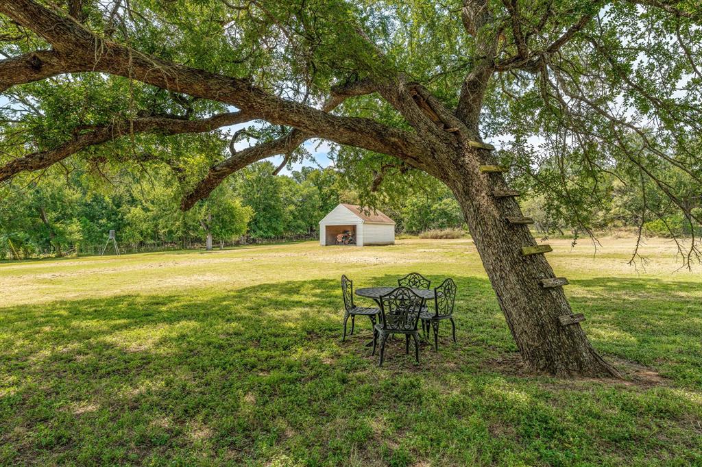 15061 Highway 6 Property Photo 35