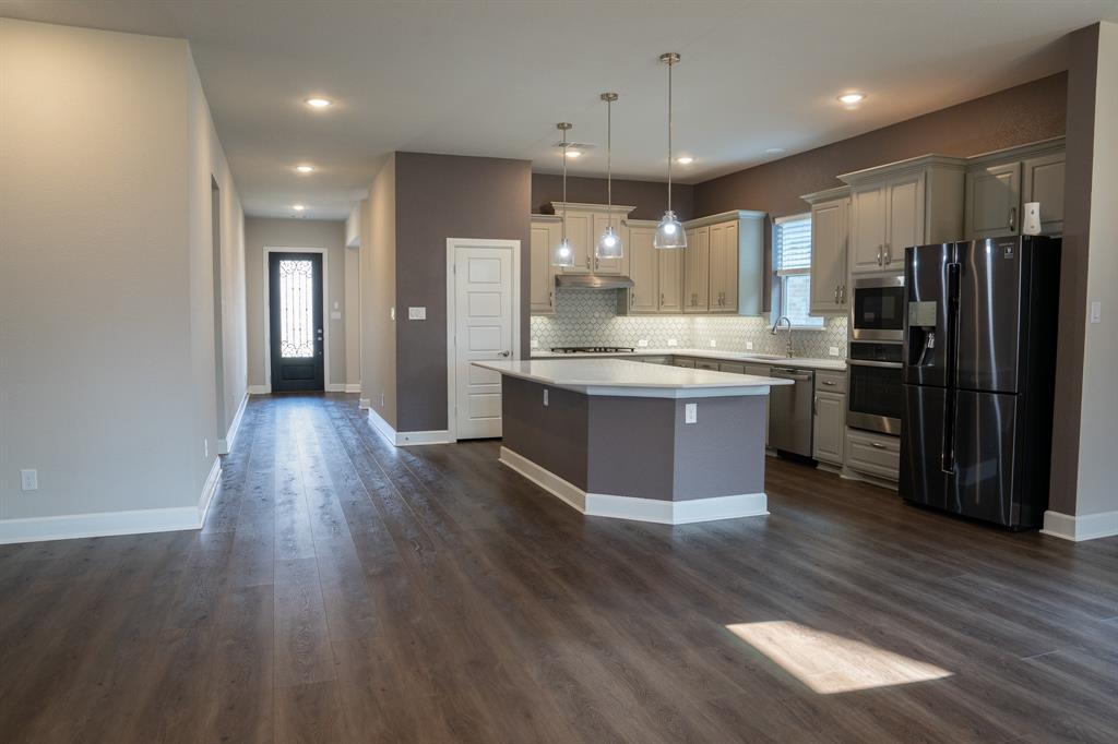 2441 Lazy Dog Lane Property Photo 3