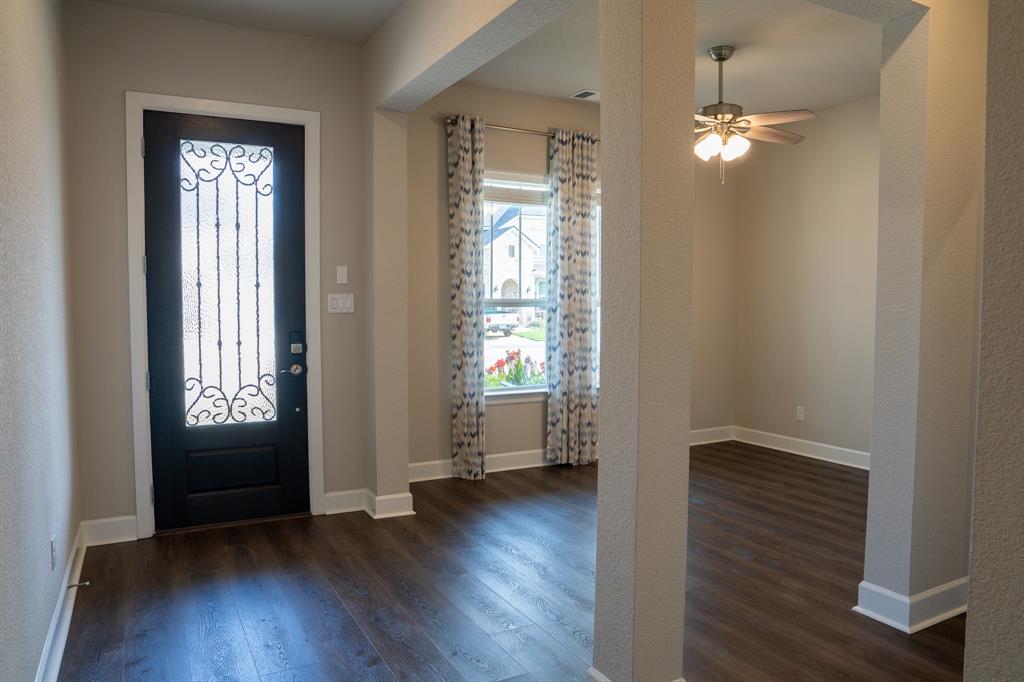 2441 Lazy Dog Lane Property Photo 4