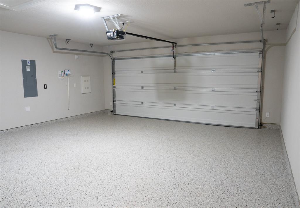 2441 Lazy Dog Lane Property Photo 7