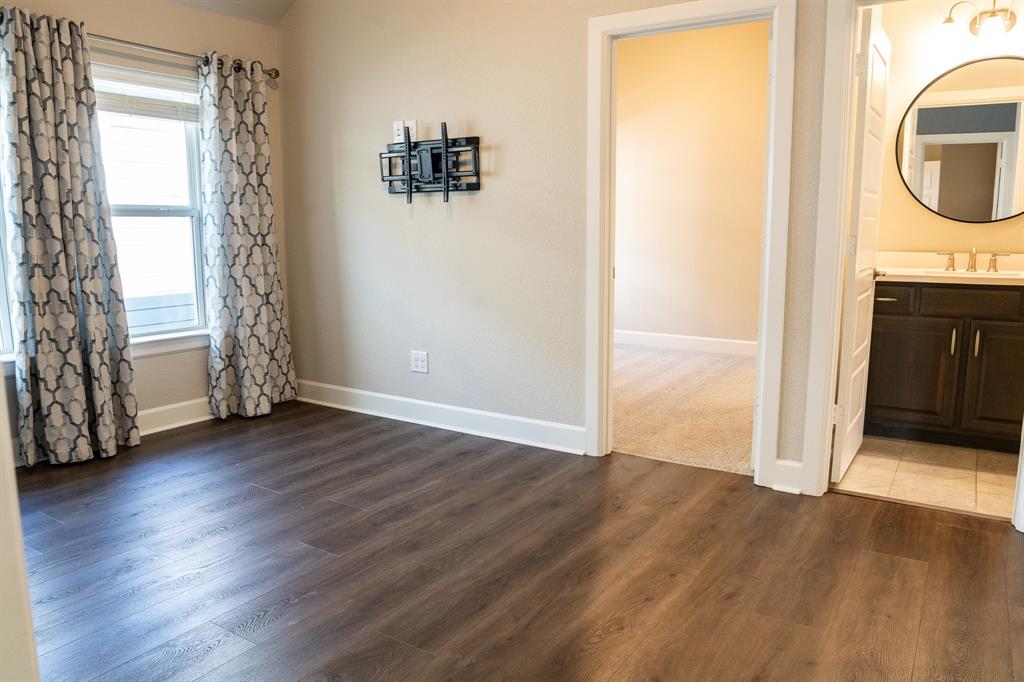 2441 Lazy Dog Lane Property Photo 10