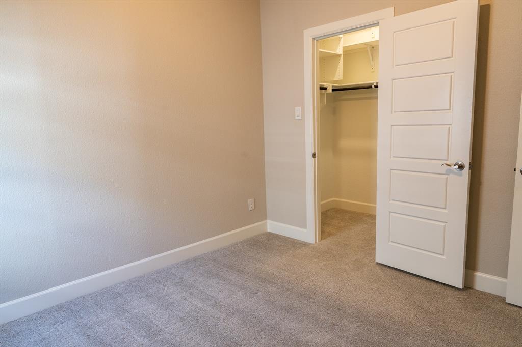 2441 Lazy Dog Lane Property Photo 13