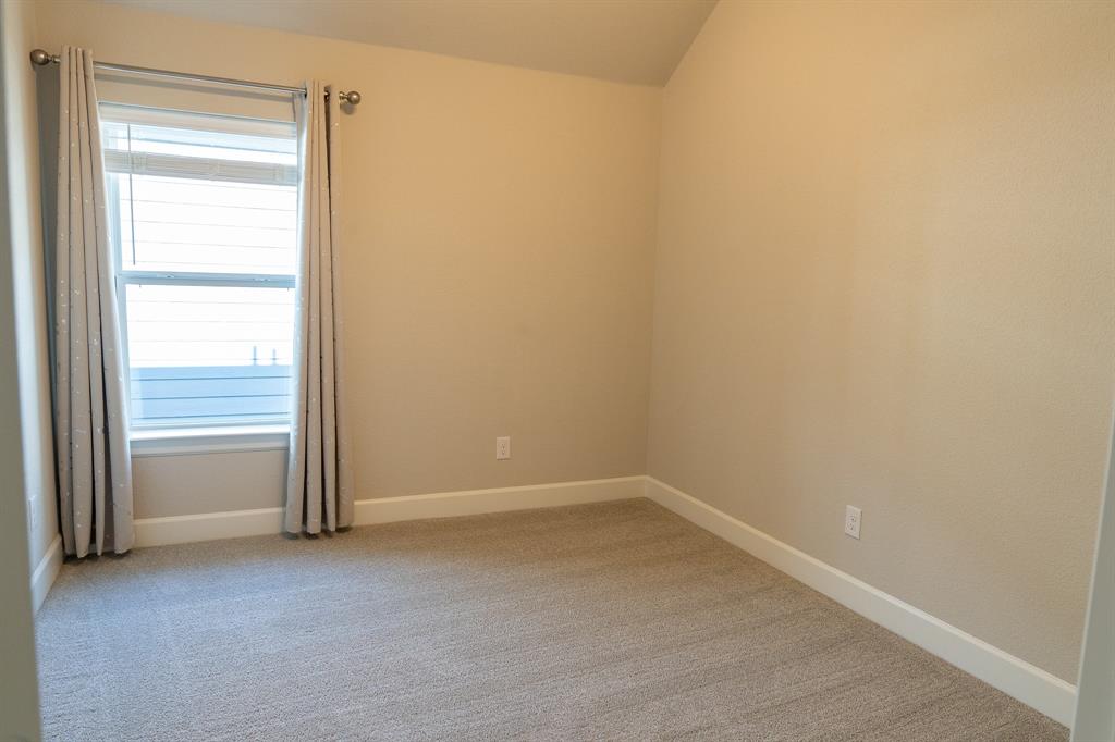 2441 Lazy Dog Lane Property Photo 15