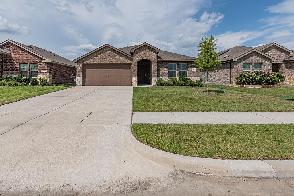 137 Seabiscuit Drive Property Photo 1