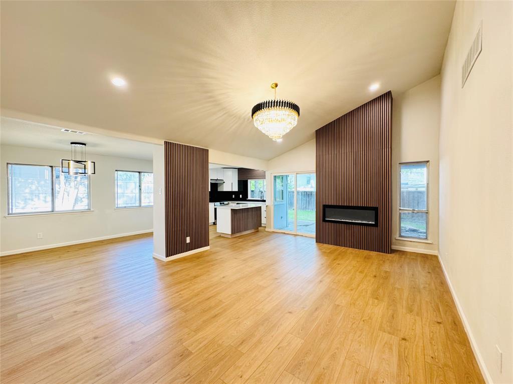 21 Grant Circle Property Photo 2