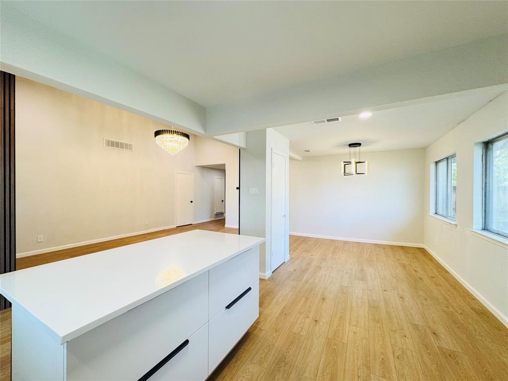 21 Grant Circle Property Photo 11