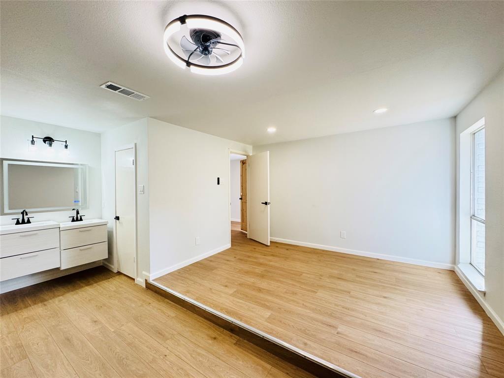 21 Grant Circle Property Photo 13