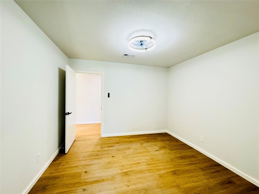 21 Grant Circle Property Photo 18