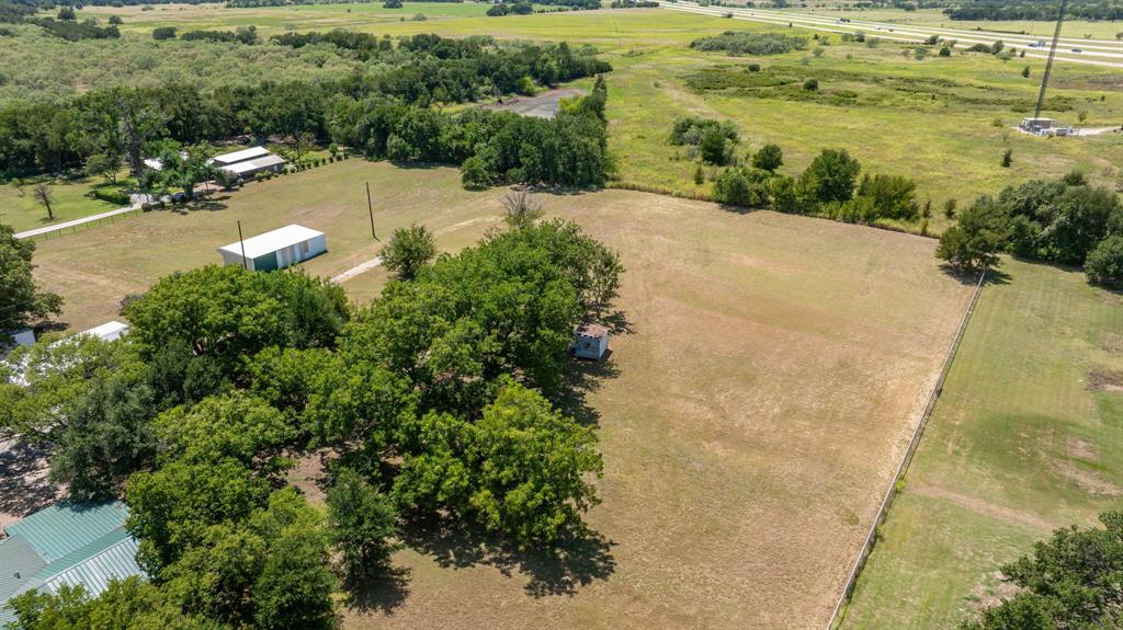 14330 S Highway 281 Property Photo 2