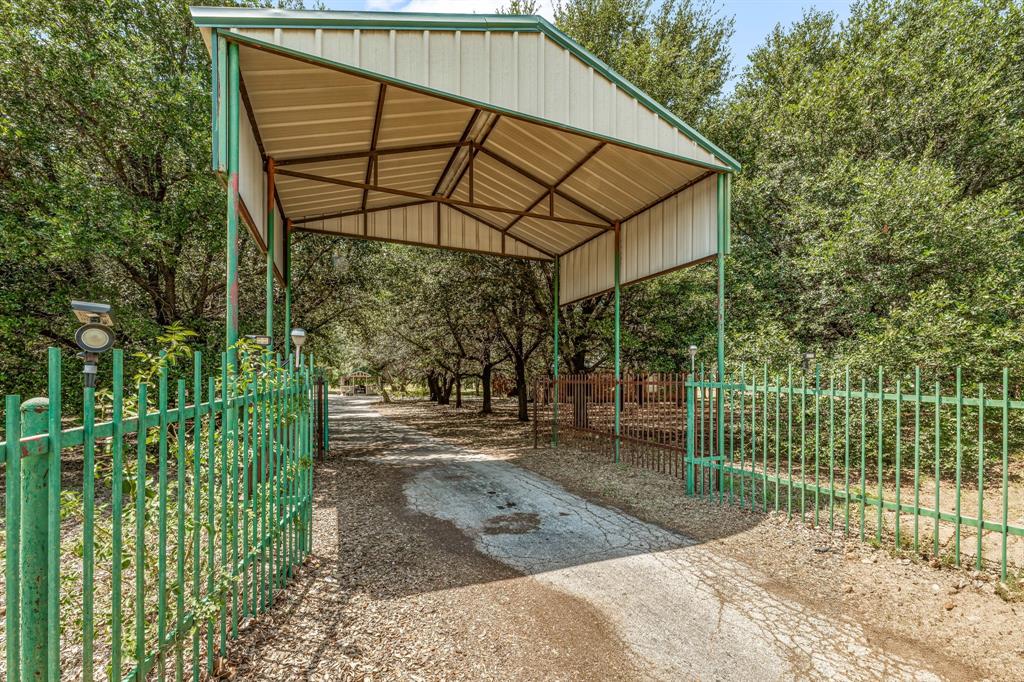 14330 S Highway 281 Property Photo 11