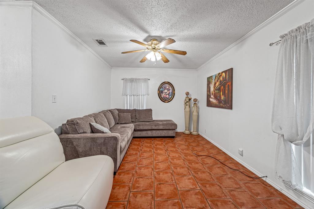 14330 S Highway 281 Property Photo 16