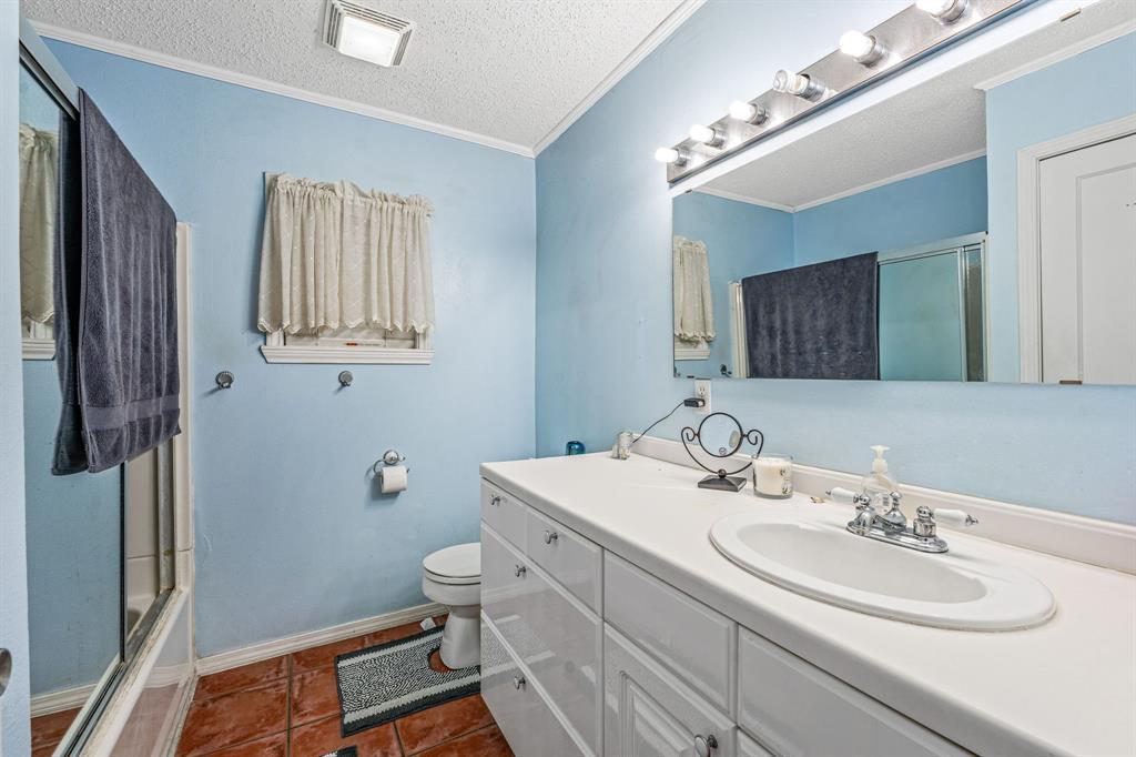 14330 S Highway 281 Property Photo 19