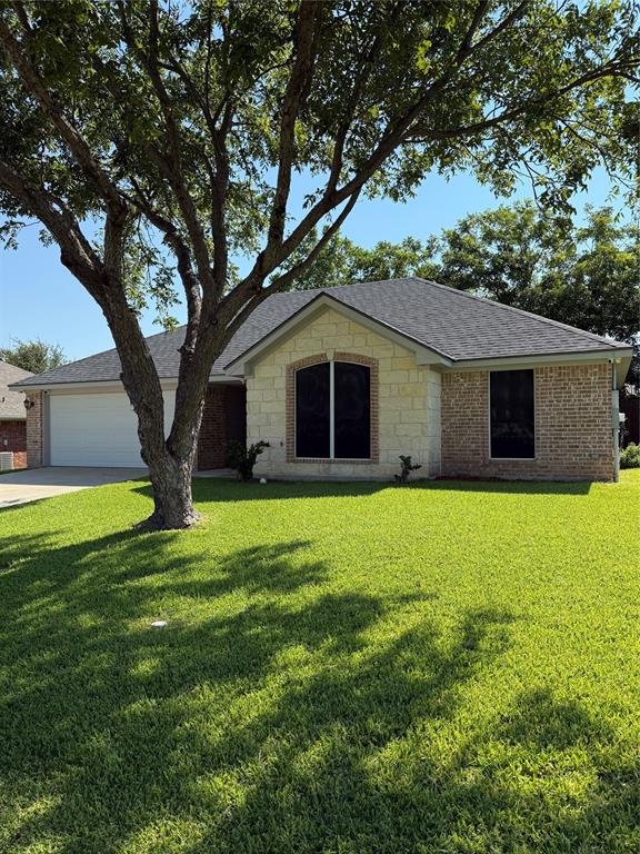 304 Woods Drive Property Photo 1