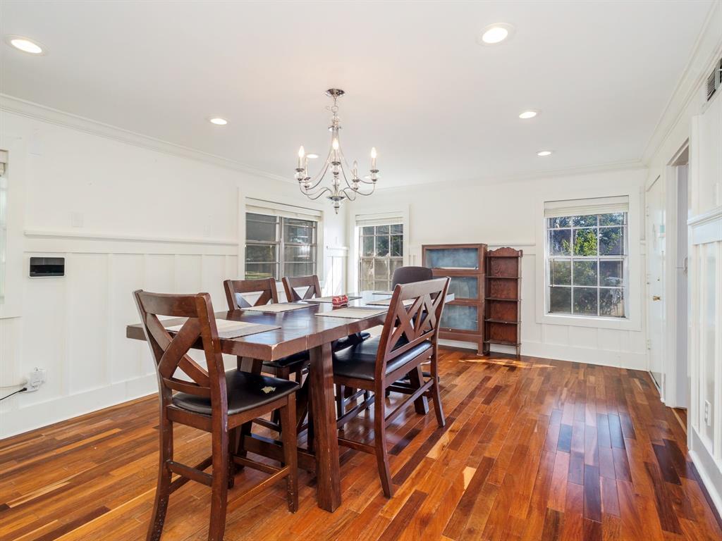 1909 8th Street Property Photo 3