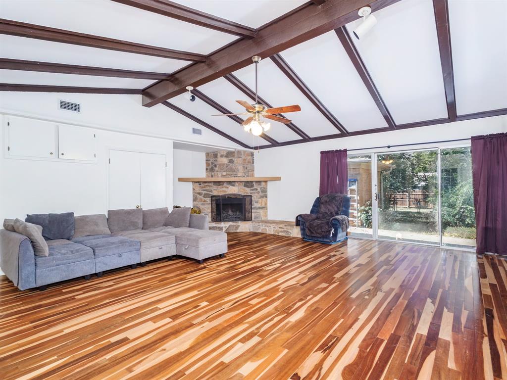 1909 8th Street Property Photo 6