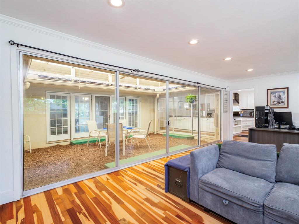 1909 8th Street Property Photo 8