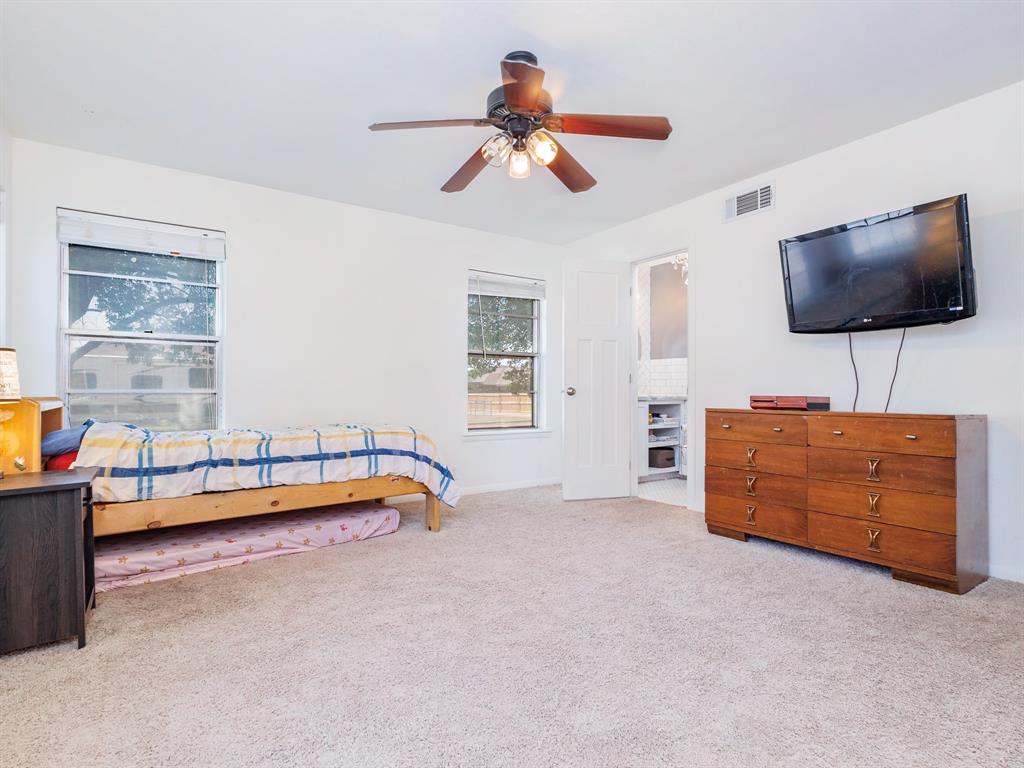 1909 8th Street Property Photo 16