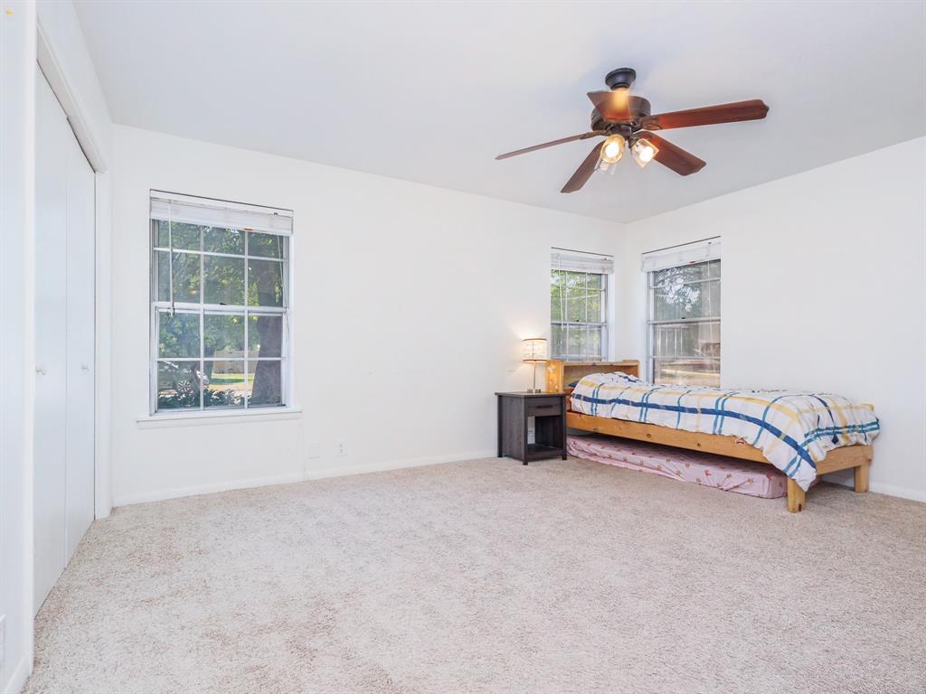 1909 8th Street Property Photo 17