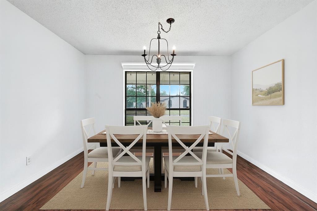 305 Amoret Circle Property Photo 3