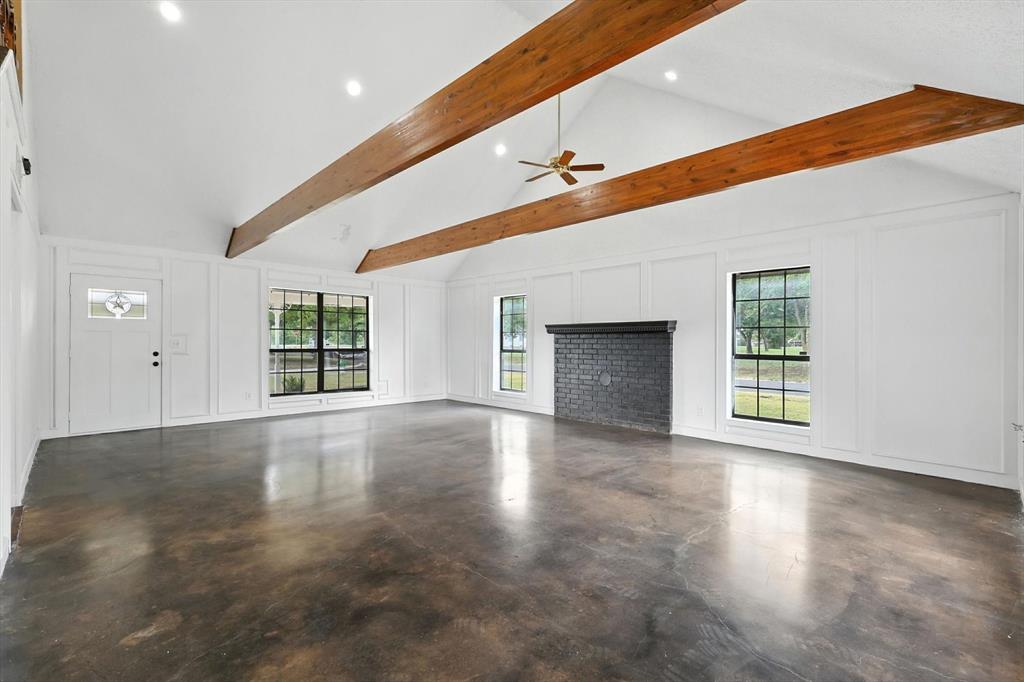 305 Amoret Circle Property Photo 9