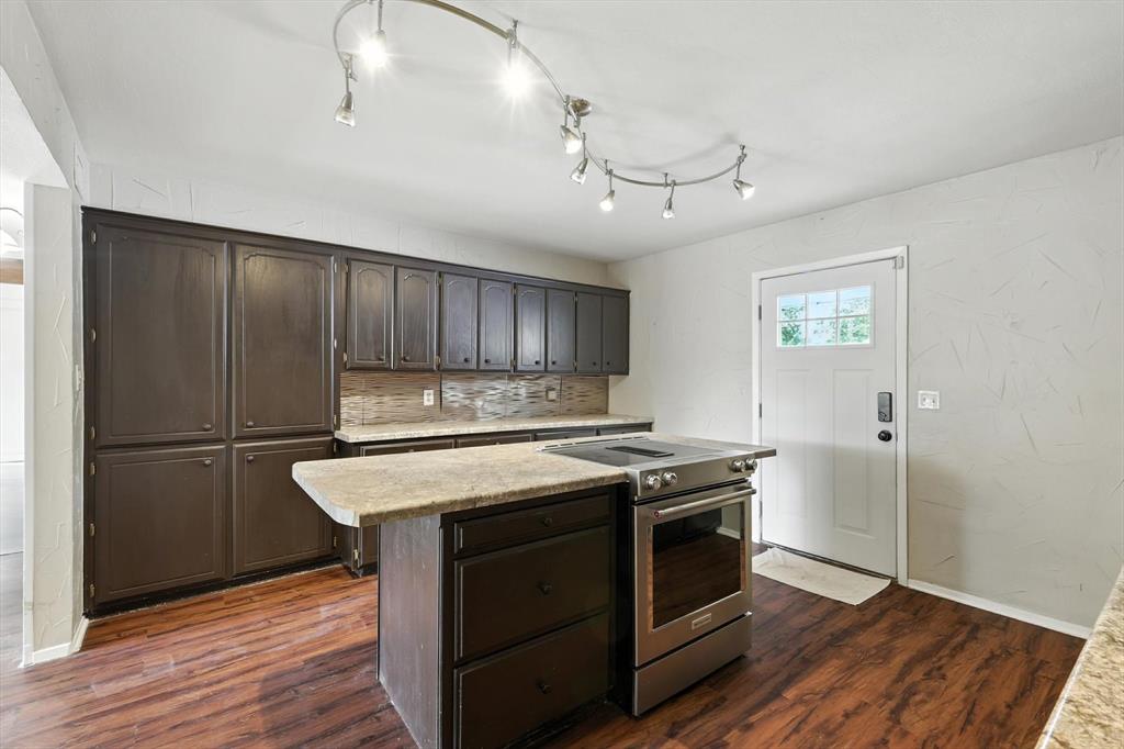 305 Amoret Circle Property Photo 14
