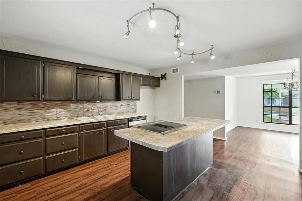 305 Amoret Circle Property Photo 15