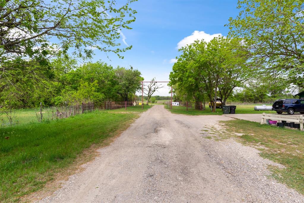 14022 317 Highway Property Photo 6