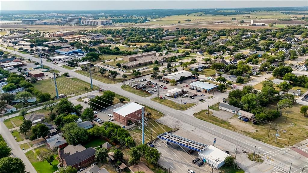 205 E Byron Nelson Boulevard Property Photo 11
