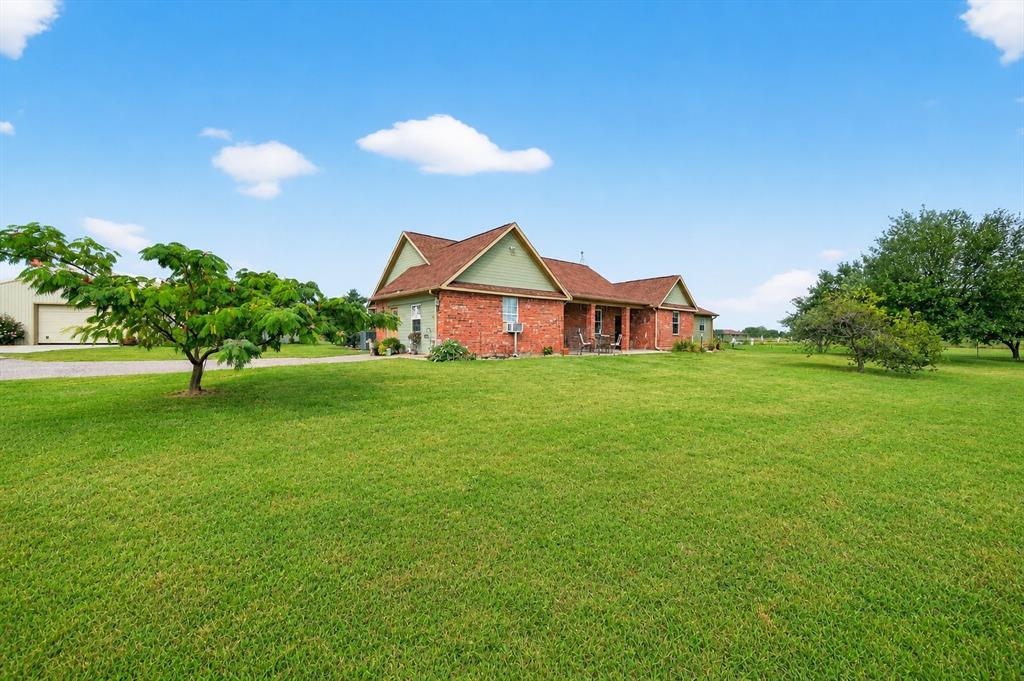 551 Massey Road Property Photo 4