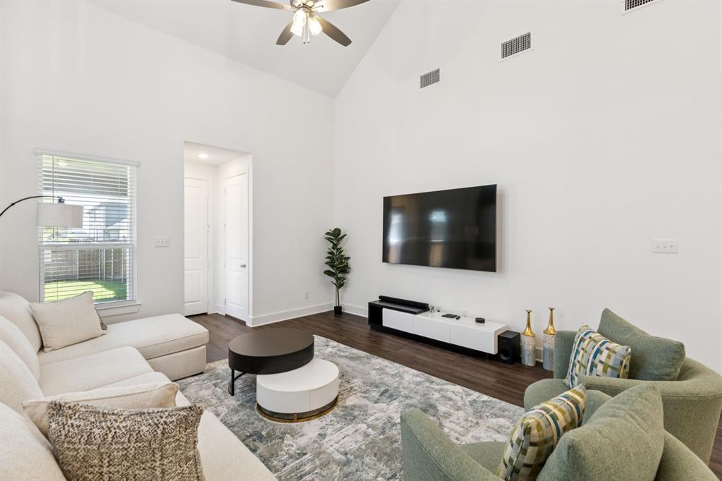 8224 Legacy Trail Property Photo 5