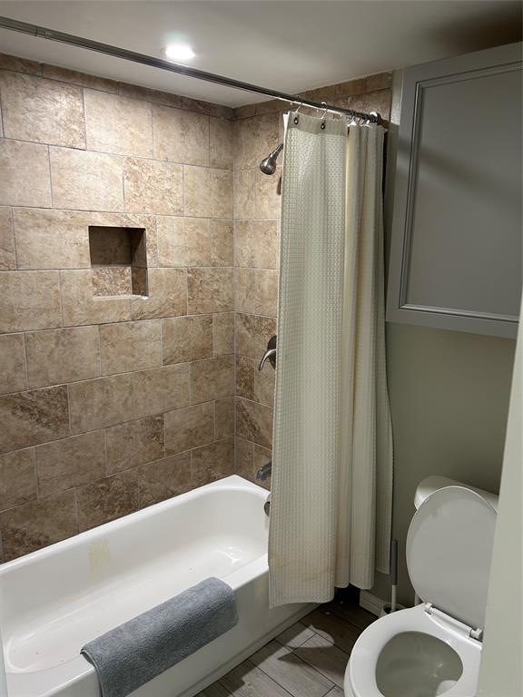 506 N Charles Street Property Photo 6