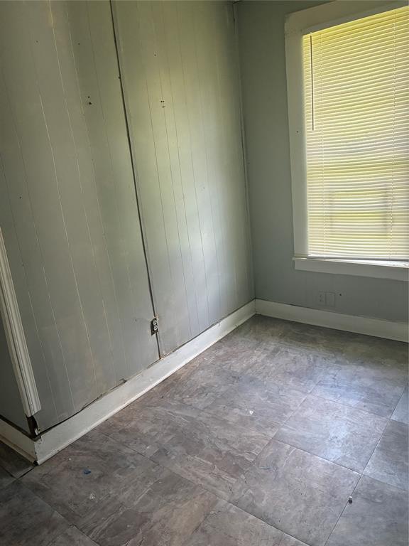 2712 Ashton Street Property Photo 4