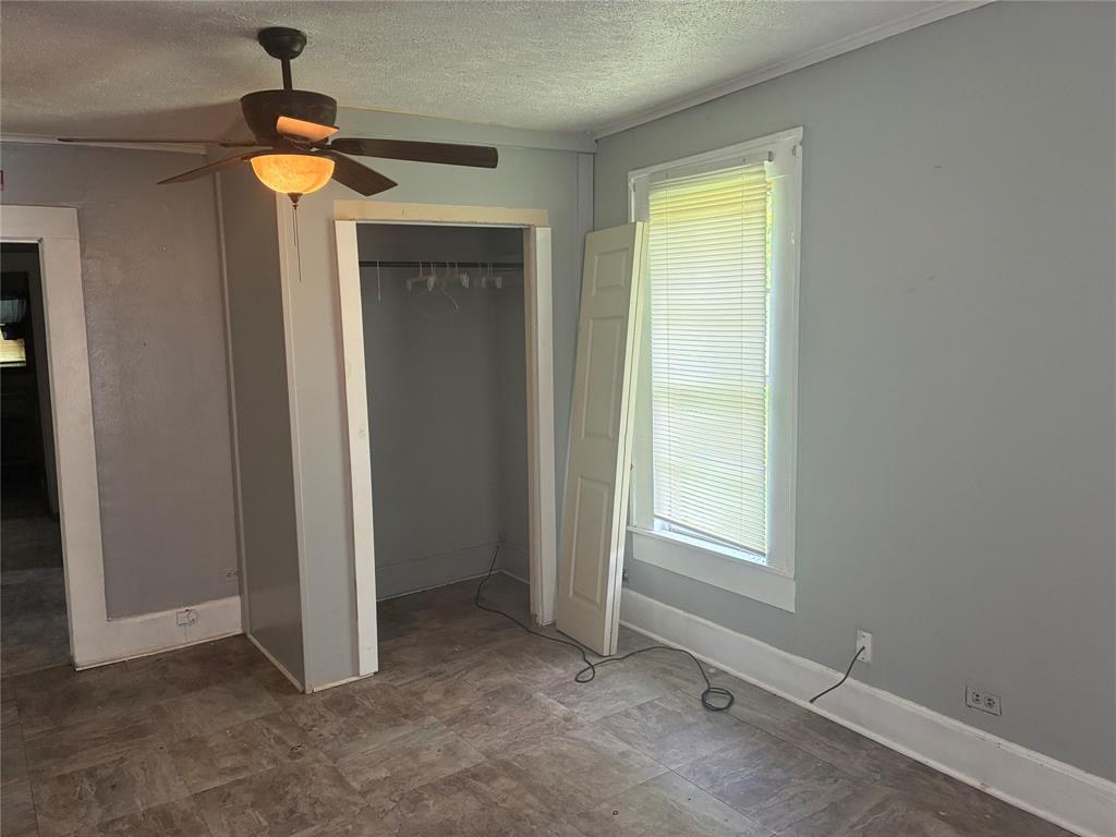 2712 Ashton Street Property Photo 6