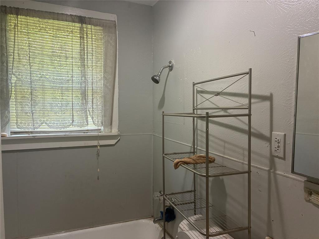2712 Ashton Street Property Photo 7
