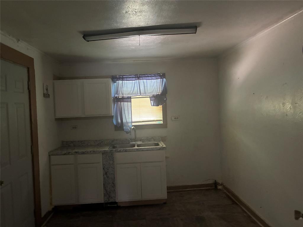 2712 Ashton Street Property Photo 8
