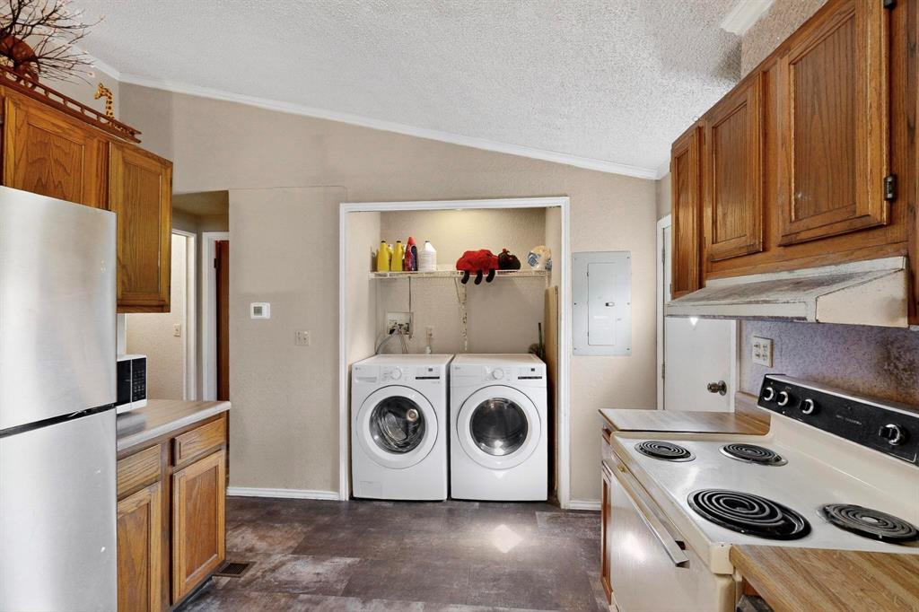 6711 County Road 140 Property Photo 12