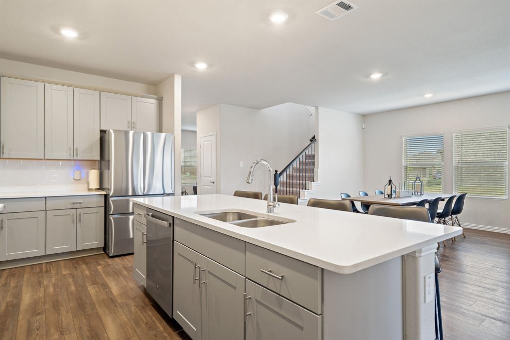 2232 Sun Star Drive Property Photo 7