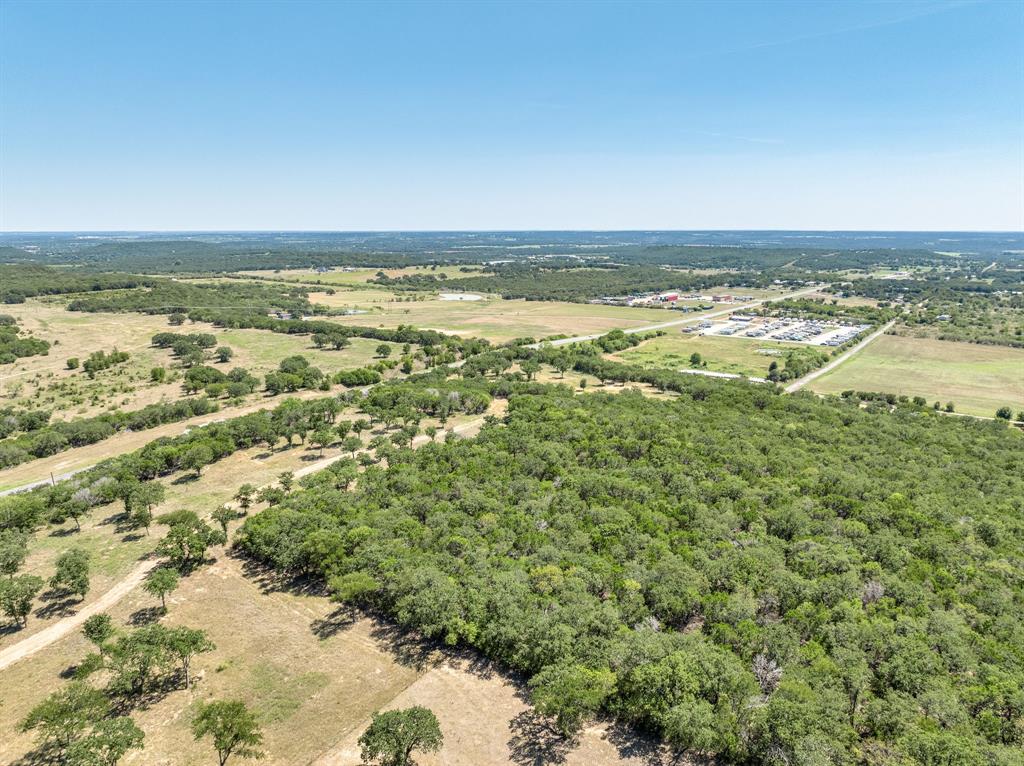 1024 N Keller Road Property Photo 3