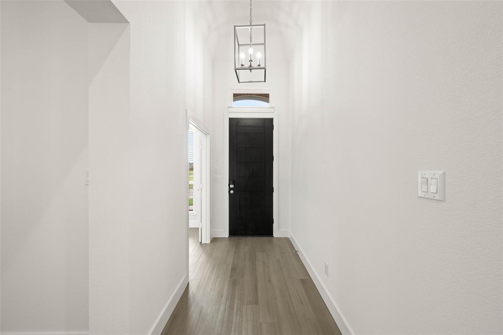 1911 Aspen Property Photo 3